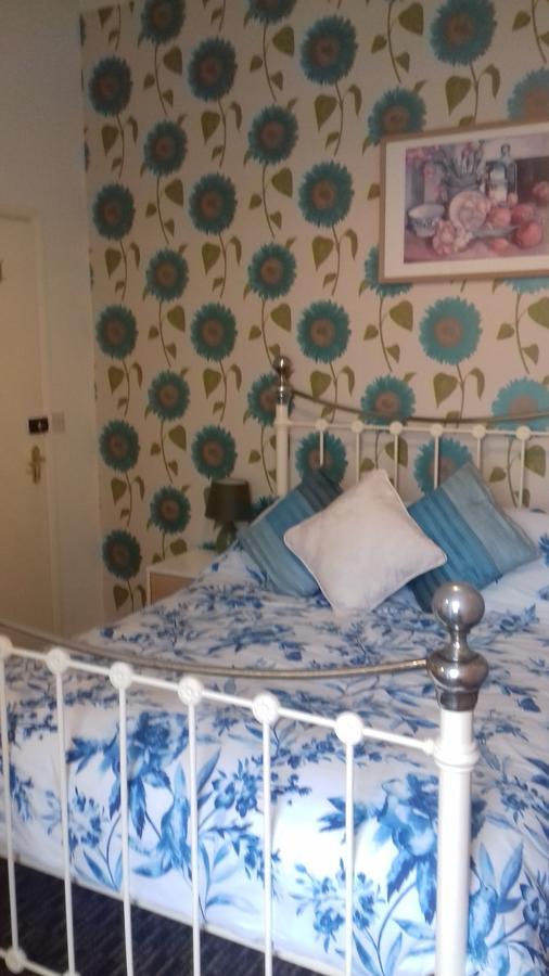Amber Lodge Guest House Great Yarmouth Bagian luar foto